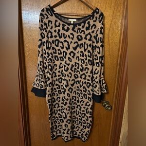 Chic Leopard Print Long Sleeve Dress